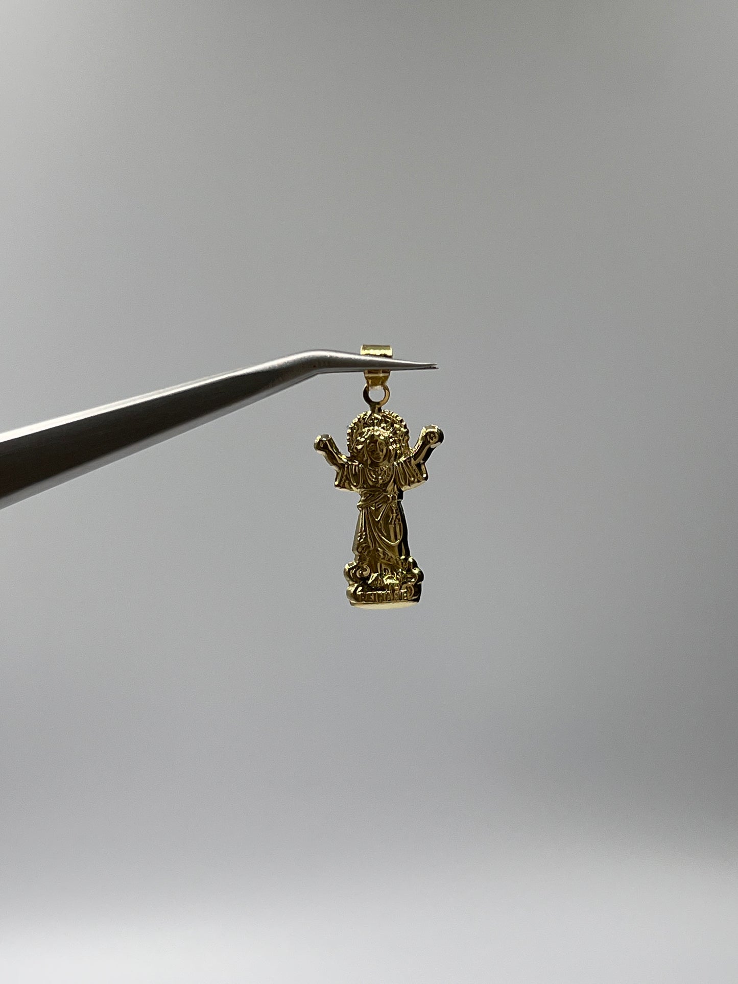 Dije Divino Niño Oro amarillo 18k 0,95 Gr / 14,2 mm / 2,1 Cm