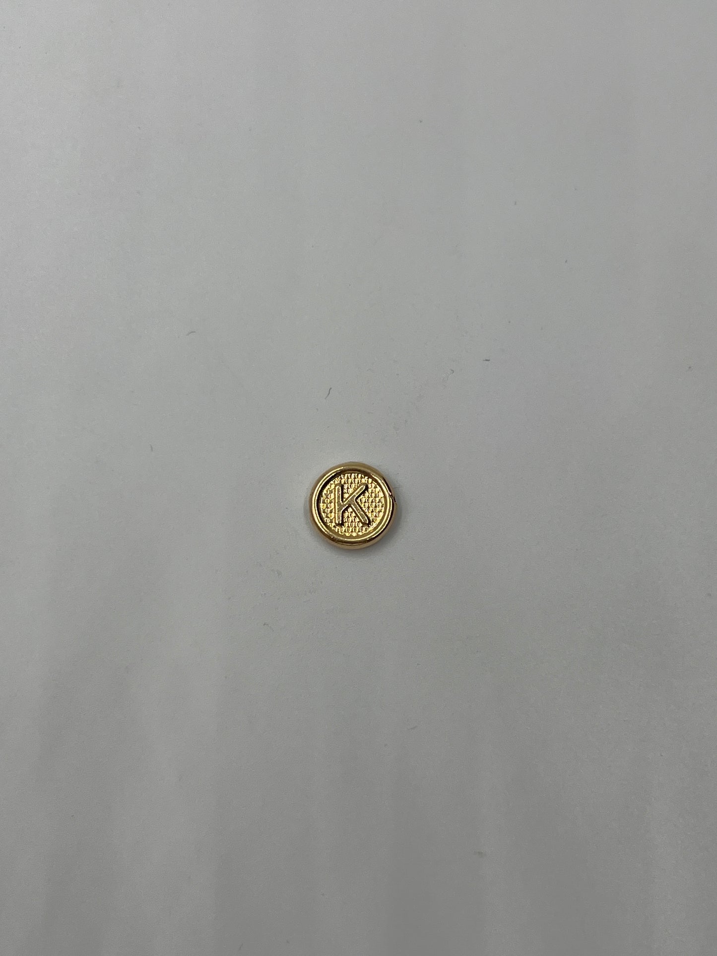 Herraje Letra K Oro amarillo 18k 0,38 Gr / 1 Cm
