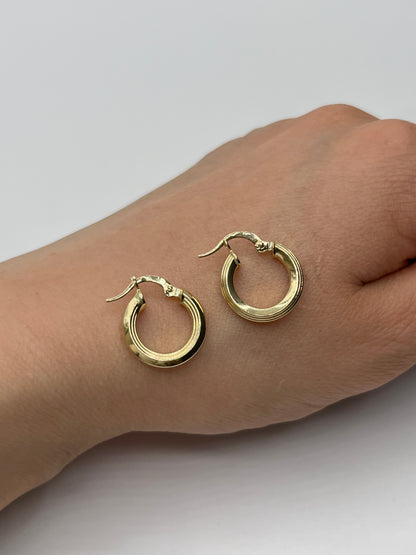 Candonga Lisa Rayada Oro amarillo 18k 1,83 Gr / 1,5 Cm