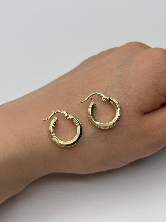 Candonga Lisa Rayada Oro amarillo 18k 1,83 Gr / 1,5 Cm