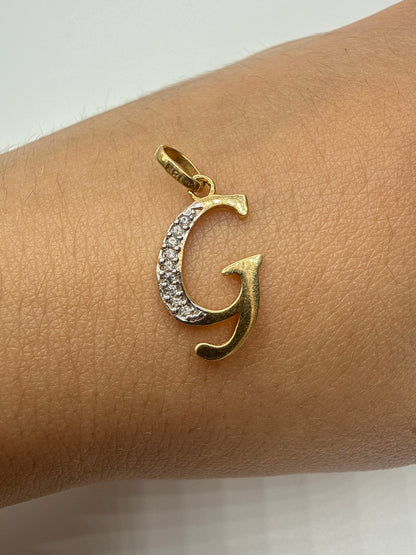 Dije Letra G Circon Blanco Oro amarillo 18k 0,90 Gr / 10 mm / 1,8 Cm