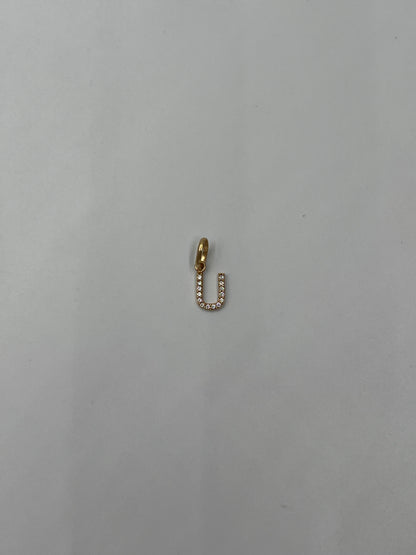 Dije Letra U Oro amarillo 18k 0,48 Gr / 6,10 mm / 1,05 Cm