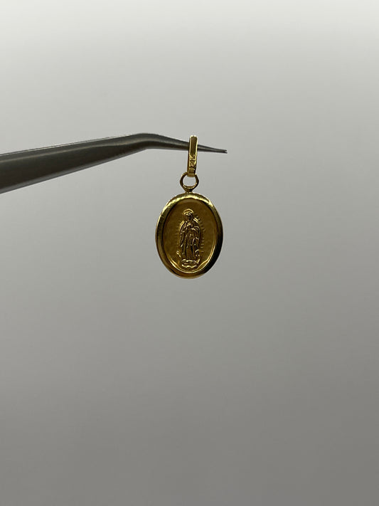 Dije Virgen Guadalupe Oro amarillo 18k 0,75 Gr / 11 mm / 1,7 Cm