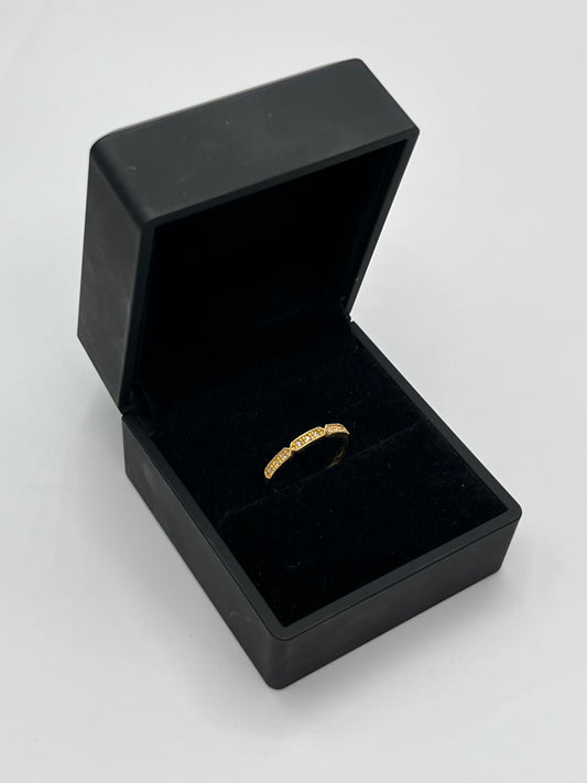 Anillo circon blanco Oro amarillo 18k / Talla 6 3/4 / 1,50 Gr / 2,41 mm