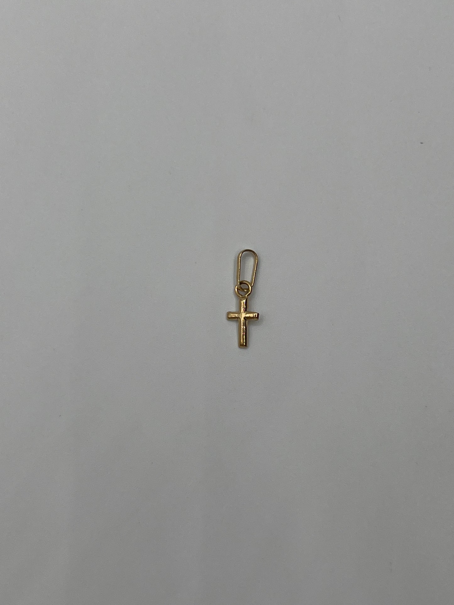 Dije Cruz Lisa Oro amarillo 18k 0,21 Gr / 5 mm / 1,1 Cm