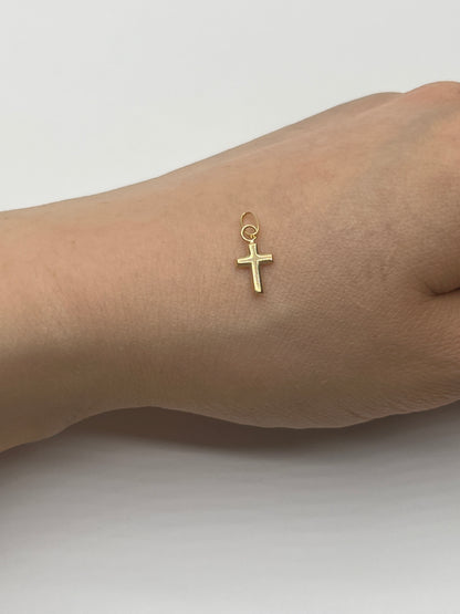 Dije Cruz Lisa Oro amarillo 18k 0,23 Gr / 6,3 mm / 0,8 Cm