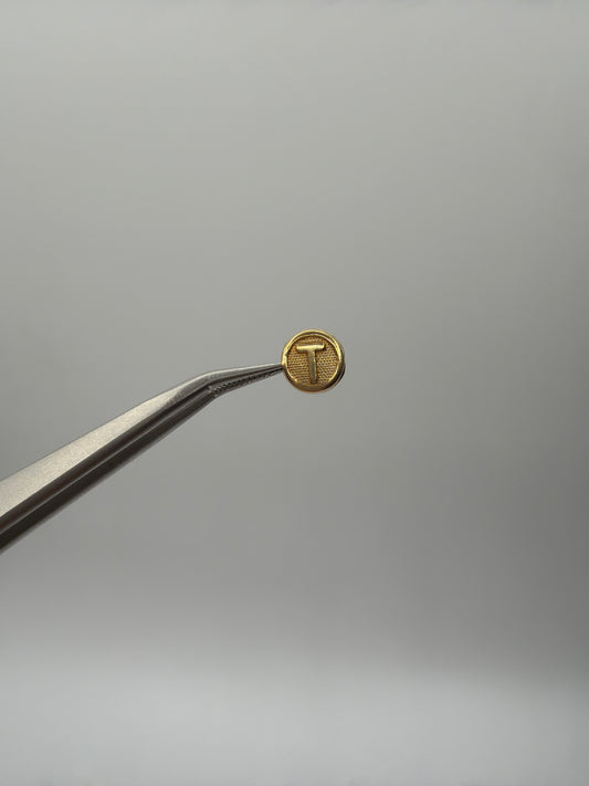 Herraje Letra T Oro amarillo 18k 0,37 Gr / 1 Cm