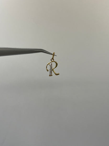 Dije Letra R Oro amarillo 18k 0,76 Gr / 9,70 mm / 1,4 Cm
