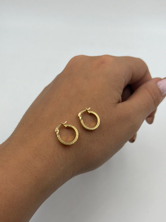 Candonga lisa Oro amarillo 18k 1,18 Gr / 1,2 Cm