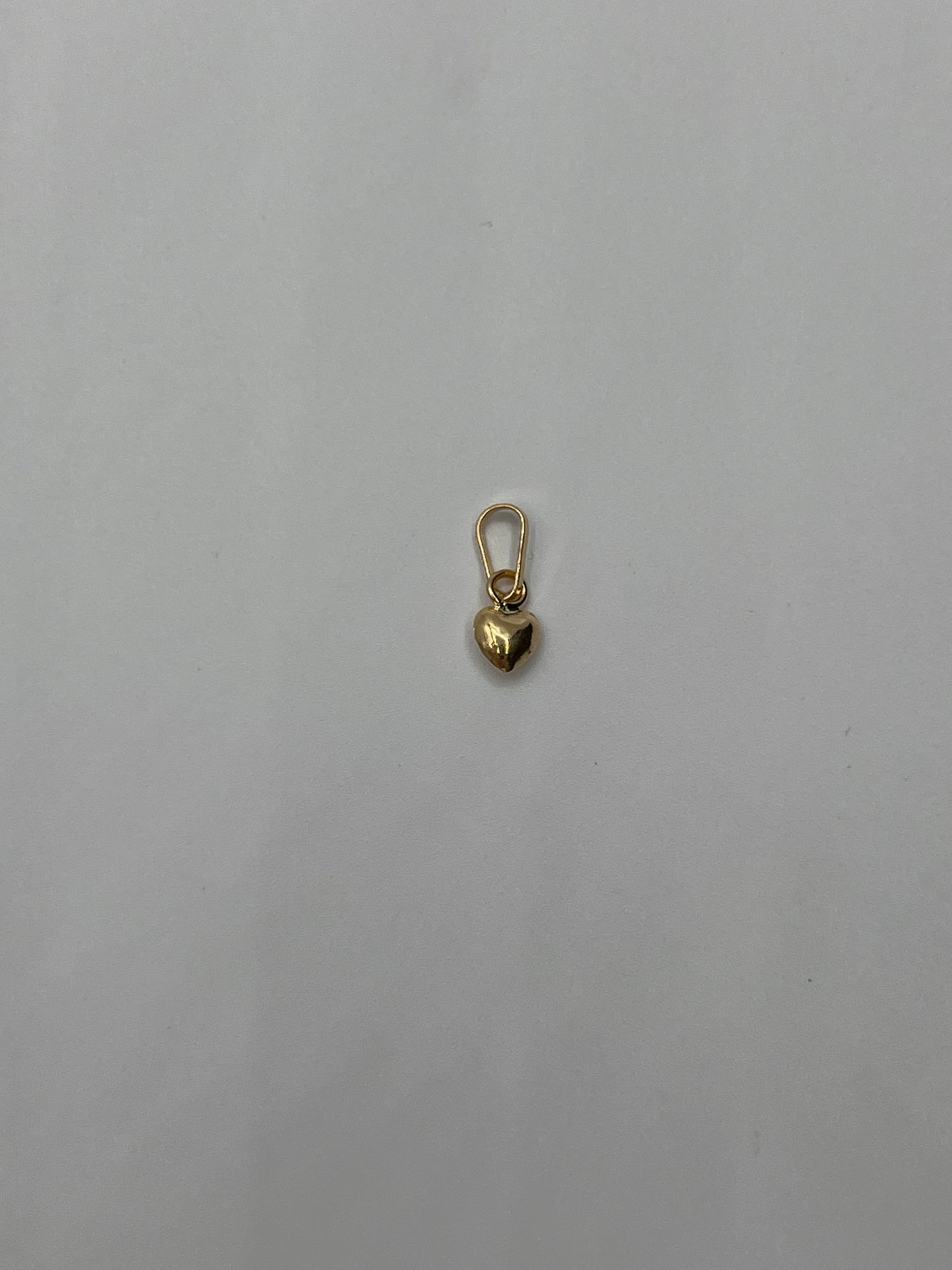 Dije Corazon Liso Oro amarillo 18k 0,20 Gr / 4,7 mm / 0,7 Cm