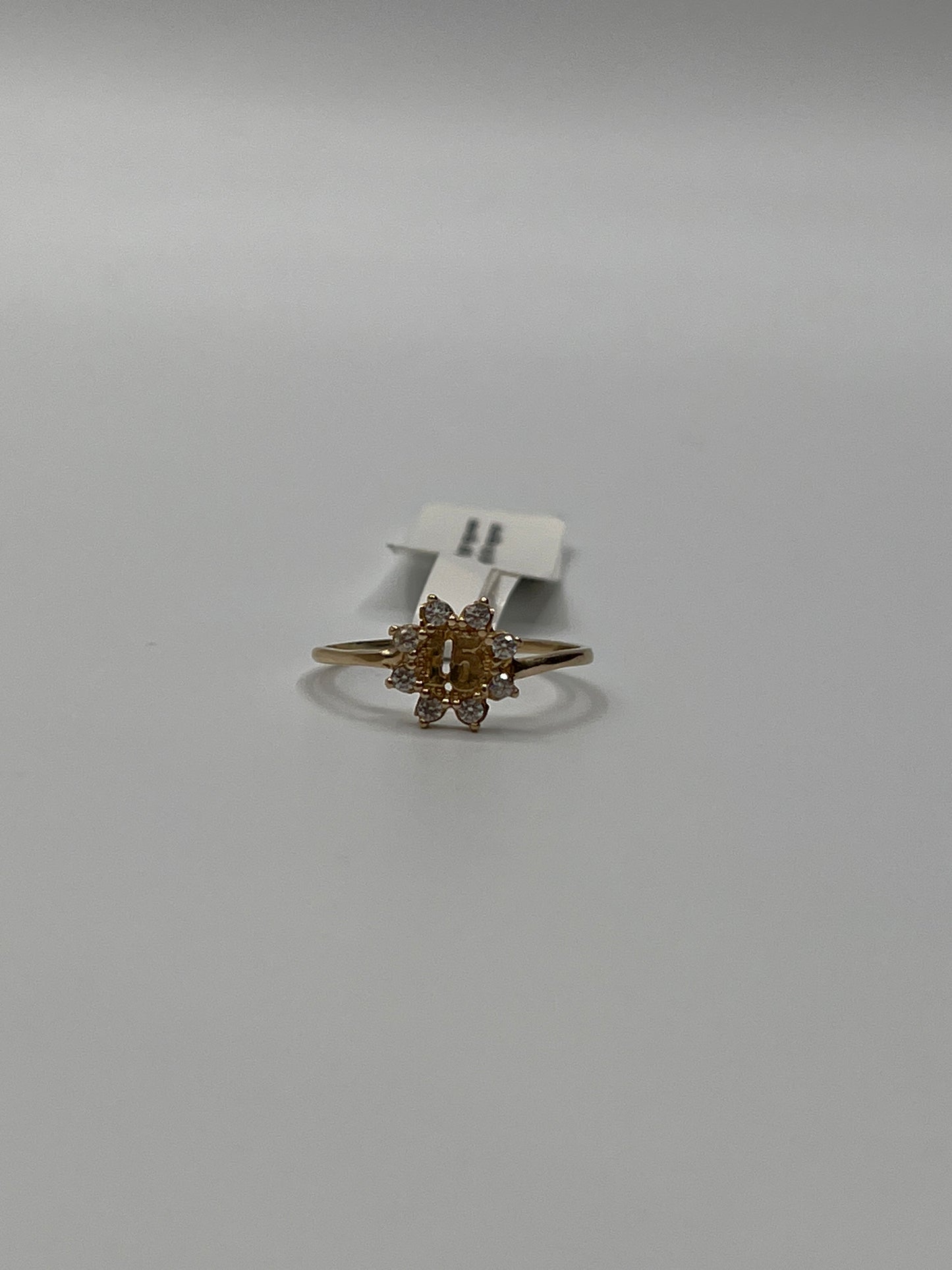 Anillo 15s flor circon blanco Oro amarillo 18k / Talla 6 / 1,33 Gr / 8,30 mm