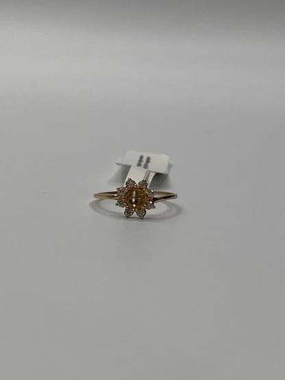Anillo 15s flor circon blanco Oro amarillo 18k / Talla 6 / 1,33 Gr / 8,30 mm