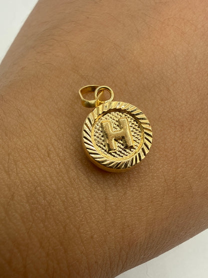 Dije Letra H Diamantada Oro amarillo 18k 0,68 Gr / 10 mm / 1 Cm