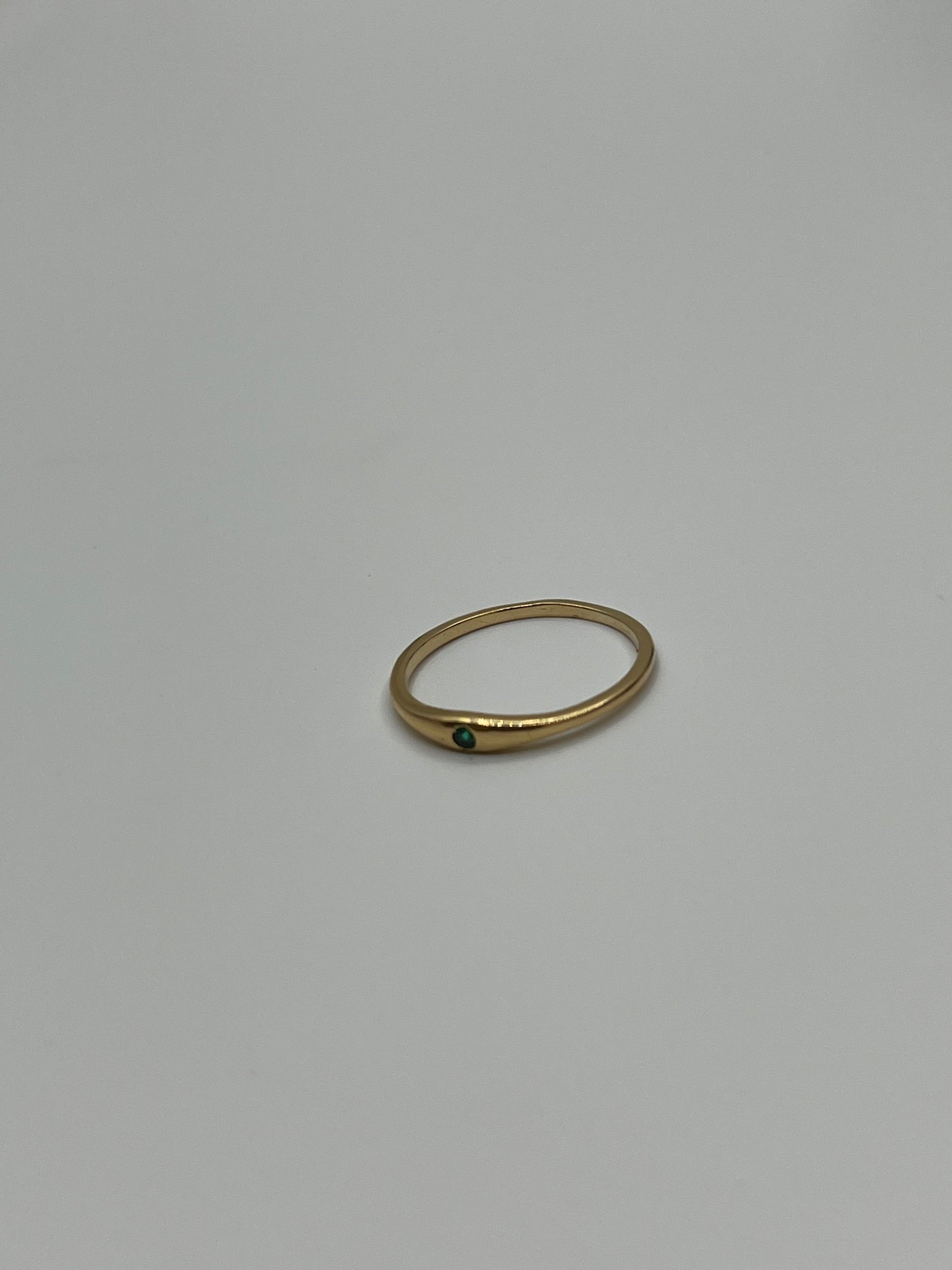 Anillo circon verde Oro amarillo 18k / Talla 5 3/4 / 1,13 Gr / 2,62 mm