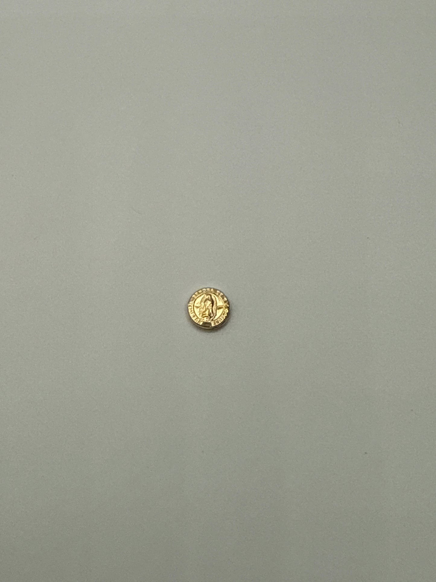 Herraje Virgen Guadalupe Oro amarillo 18k 0,21 Gr / 0,8 Cm