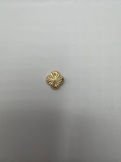 Herraje Trebol Diamantado Oro amarillo 18k 0,29 Gr / 1 Cm
