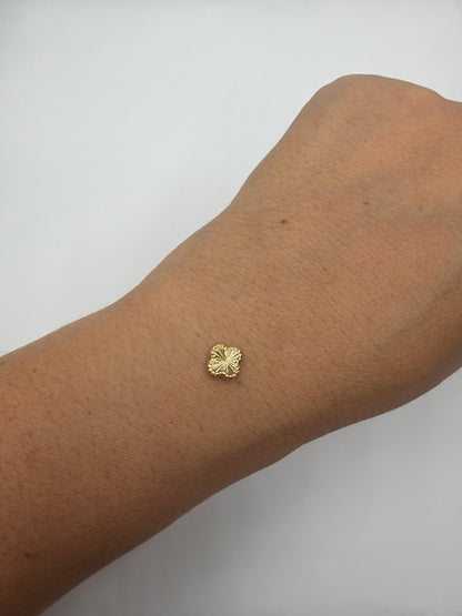 Herraje Trebol Diamantado Oro amarillo 18k 0,21 Gr / 0,8 Cm