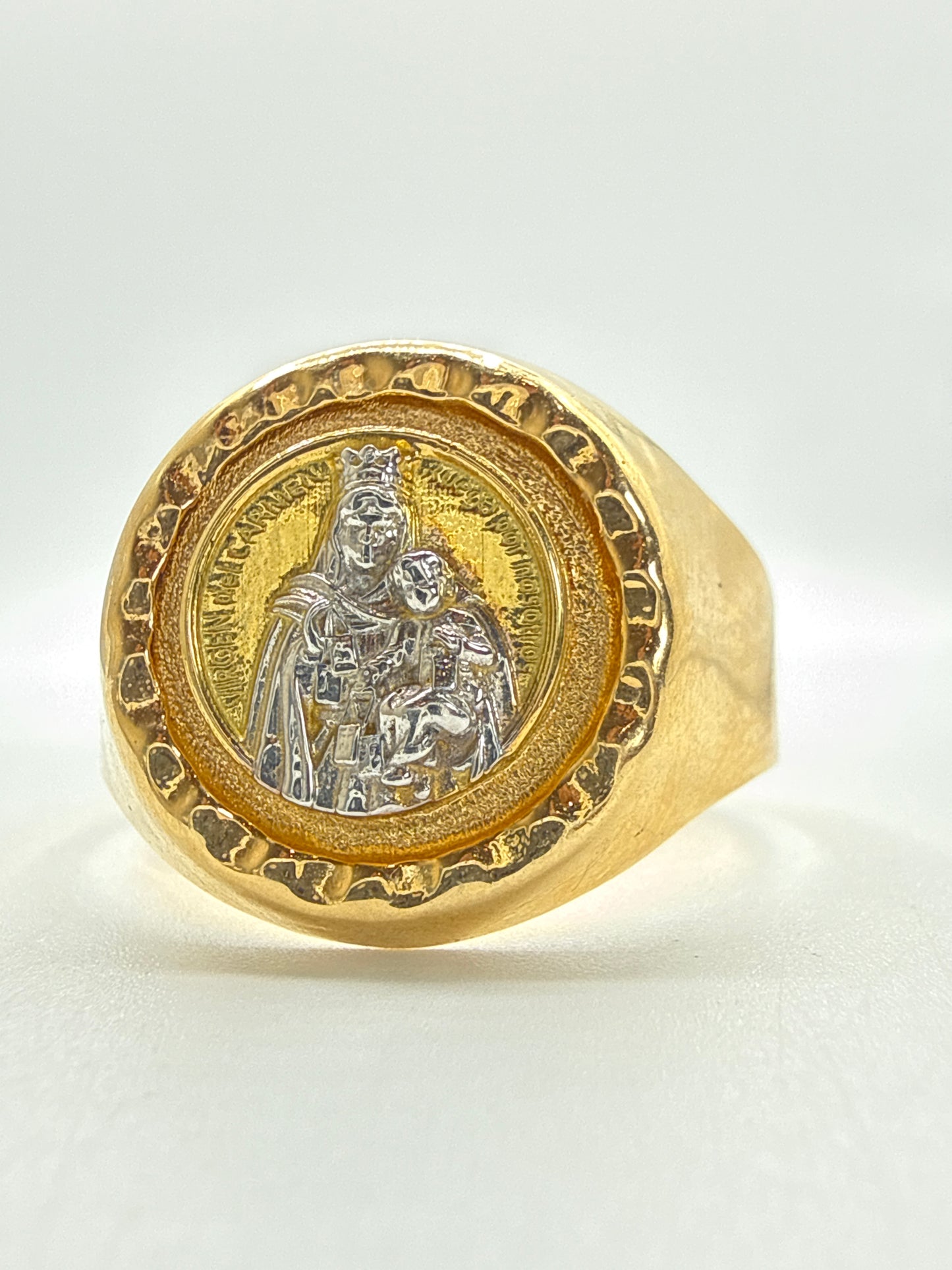 Anillo Virgen del carmen Oro amarillo 18k / Talla 10 1/2 / 3,81 Gr / 15 mm