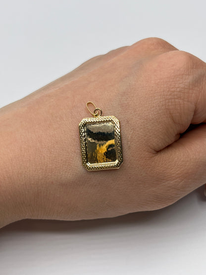 Dije Placa Oro amarillo 18k 0,76 Gr / 14,3 mm / 1,8 Cm