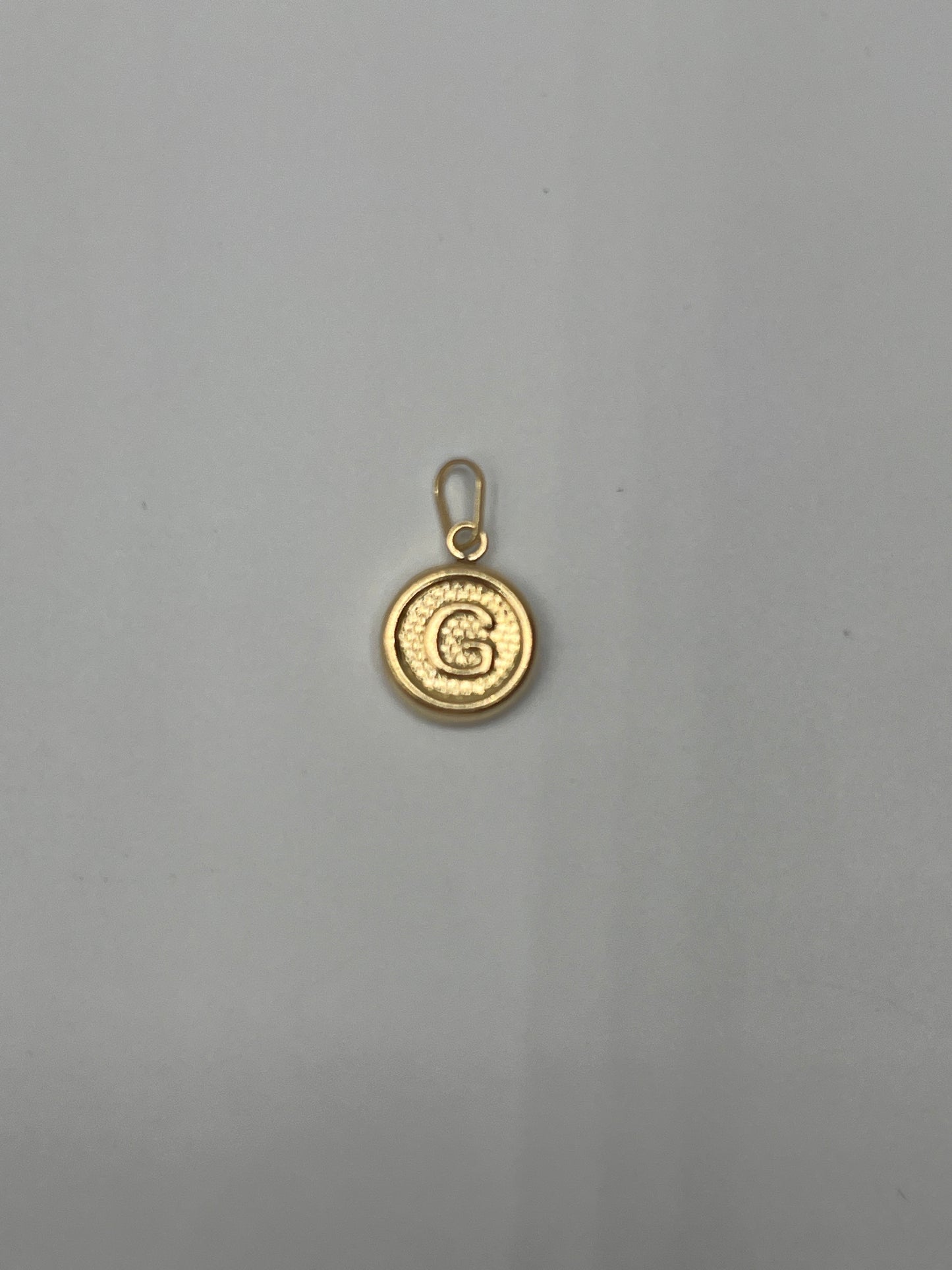 Dije Letra G Oro amarillo 18k 0,48 Gr / 10 mm / 1 Cm