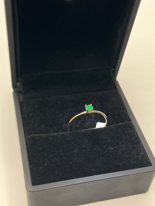 Anillo solitario esmeralda Oro amarillo 18k / 0.80 GR / talla 6 1/2 (JOYA)