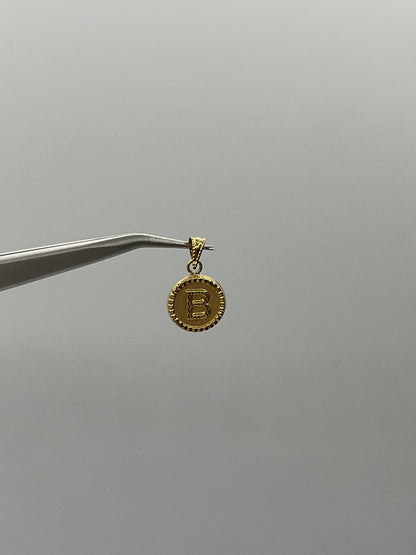 Dije Letra B Oro amarillo 18k 0,55 Gr / 10 mm / 1 Cm