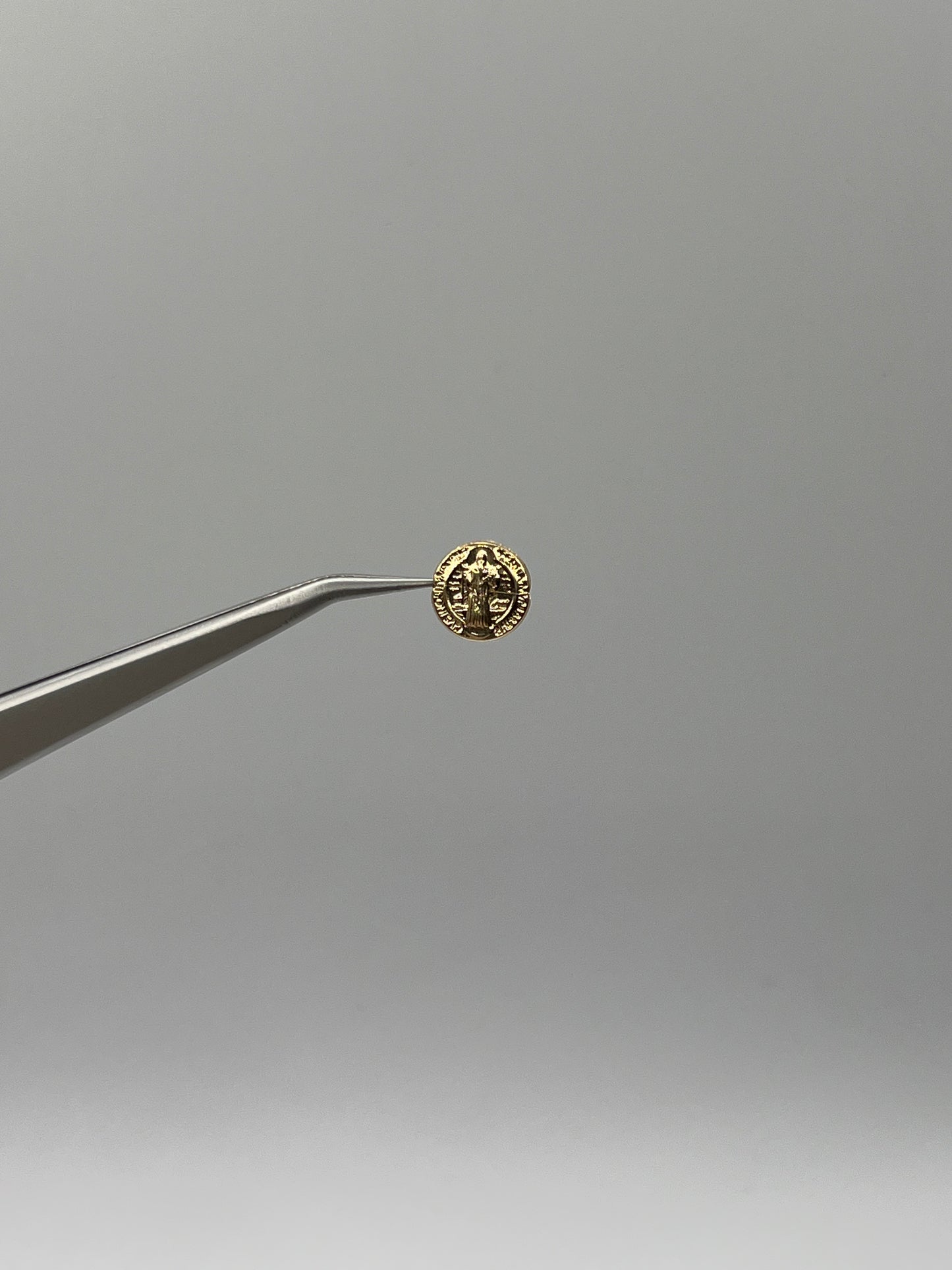 Herraje San Benito Oro amarillo 18k 0,37 Gr / 1 Cm
