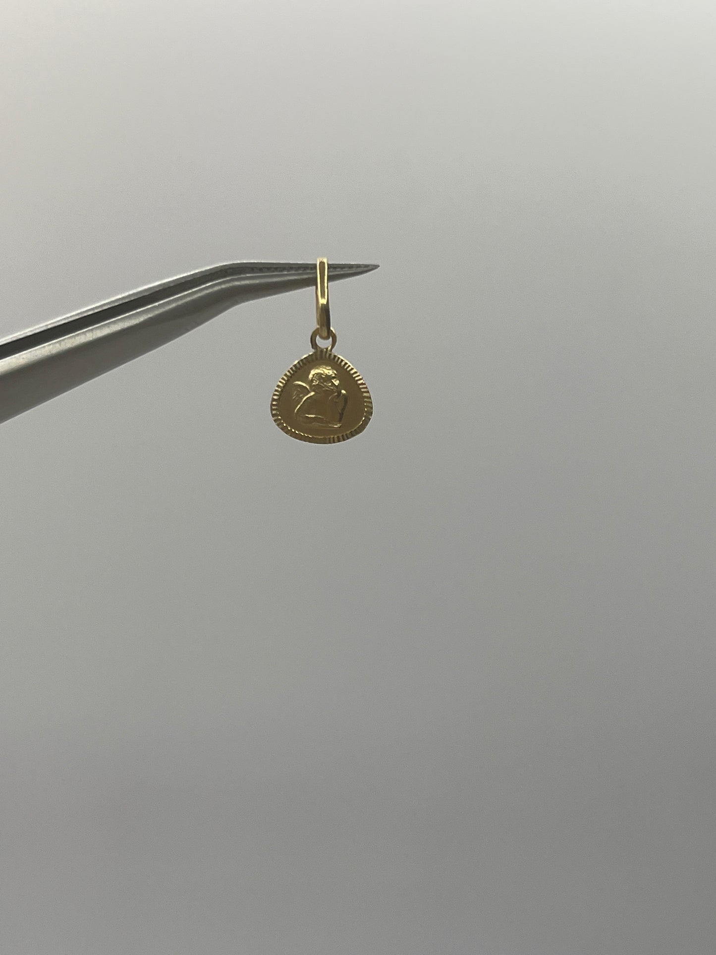 Dije Angel de la Guarda Oro amarillo 18k 0,85 Gr / 8,9 mm / 0,84 Cm