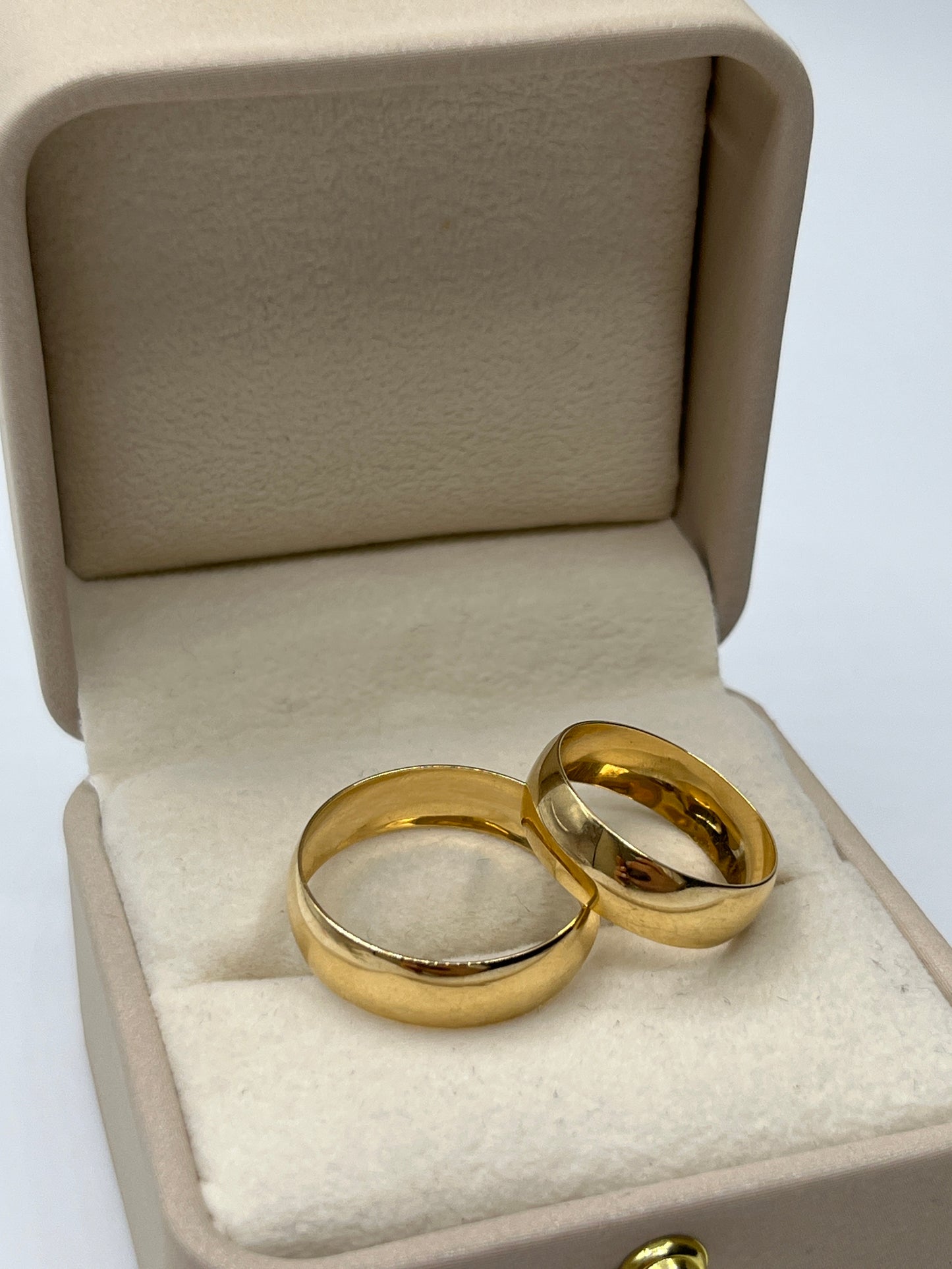 Set Argollas Matrimonio Lisa / 4,04 Gr / Talla 7 y 10 3/4 / 5.90mm