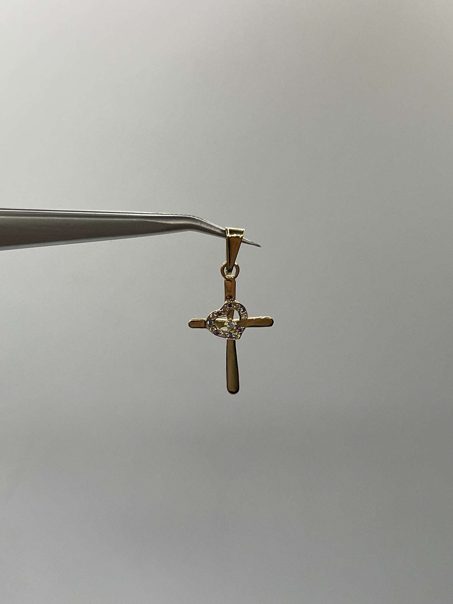 Dije Cruz Circon Azul y Lila Oro amarillo 18k 1,22 Gr / 15,60 mm / 2,6 Cm