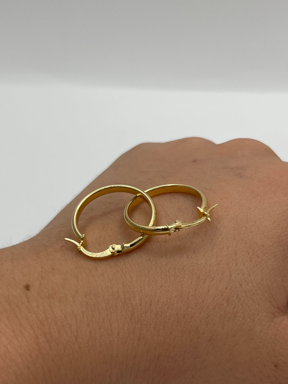 Candonga Lisa Oro amarillo 18k 1,34 Gr / 2,1 Cm