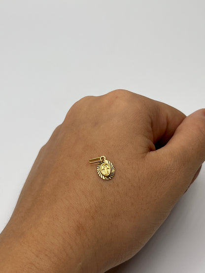 Dije Virgen Milagrosa Oro amarillo 18k 0,43 Gr / 7,5 mm / 0,9 Cm