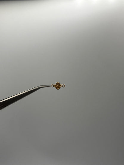 Herraje Flor Oro amarillo 18k 0,37 Gr / 0,8 Cm