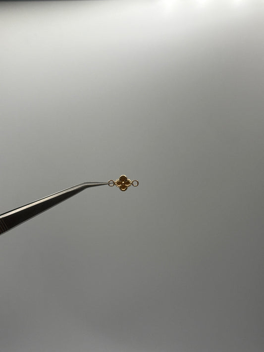 Herraje Flor Oro amarillo 18k 0,37 Gr / 0,8 Cm