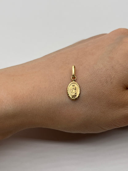 Dije Virgen Guadalupe Oro amarillo 18k 0,37 Gr / 6 mm / 1,3 Cm