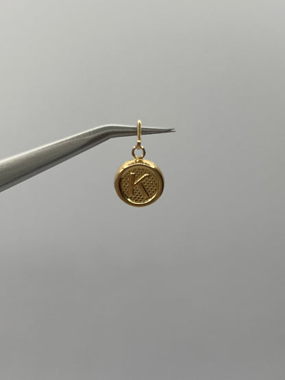 Dije Letra K Oro amarillo 18k 0,54 Gr / 10 mm / 1 Cm
