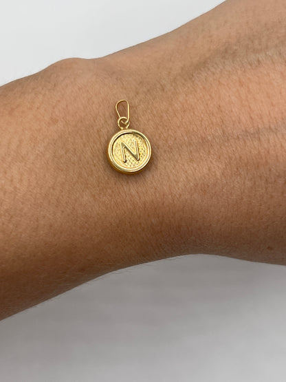 Dije Letra N Oro amarillo 18k 0,42 Gr / 10 mm / 1 Cm