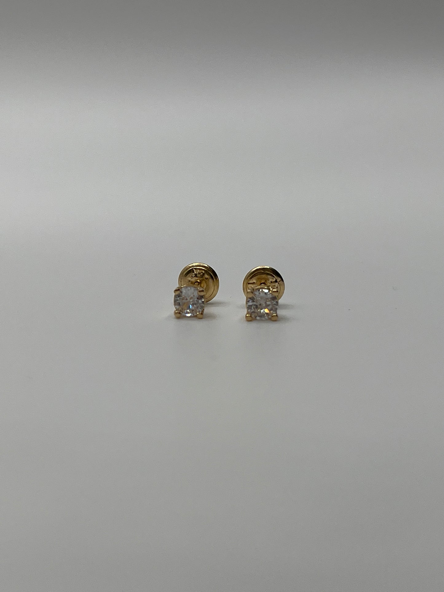 Topos Circon Blanco Oro amarillo 18k 1,07 Gr / 5 mm
