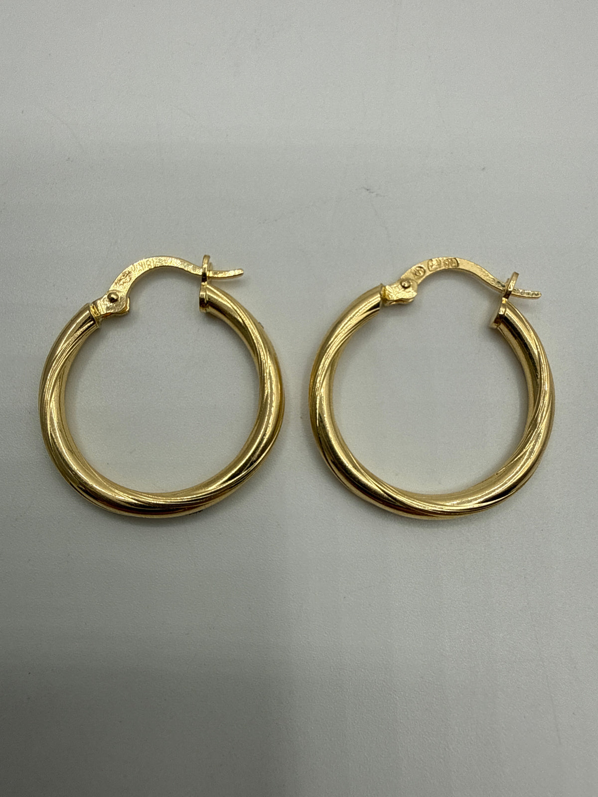 Candonga Rayada Oro amarillo 18k 1,77 Gr / 2,3 Cm