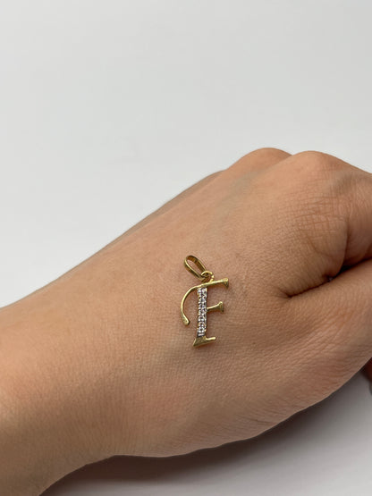 Dije Letra F Circon Blanco Oro amarillo 18k 0,69 Gr / 9,70 mm / 1,55 Cm