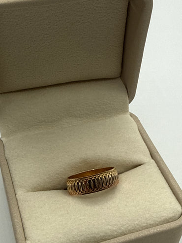 Anillo Rayado Oro amarillo 18k / Talla 6 1/2 / 3,41 Gr / 6 mm