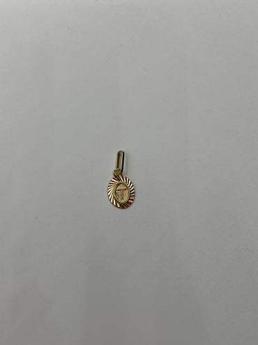 Dije Letra T Oro amarillo 18k 0,45 Gr / 7,5 mm / 1 Cm