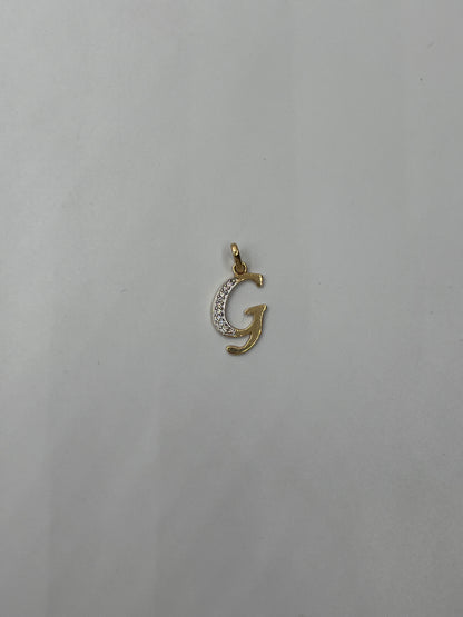 Dije Letra G Circon Blanco Oro amarillo 18k 0,92 Gr / 10,30 mm / 1,8 Cm