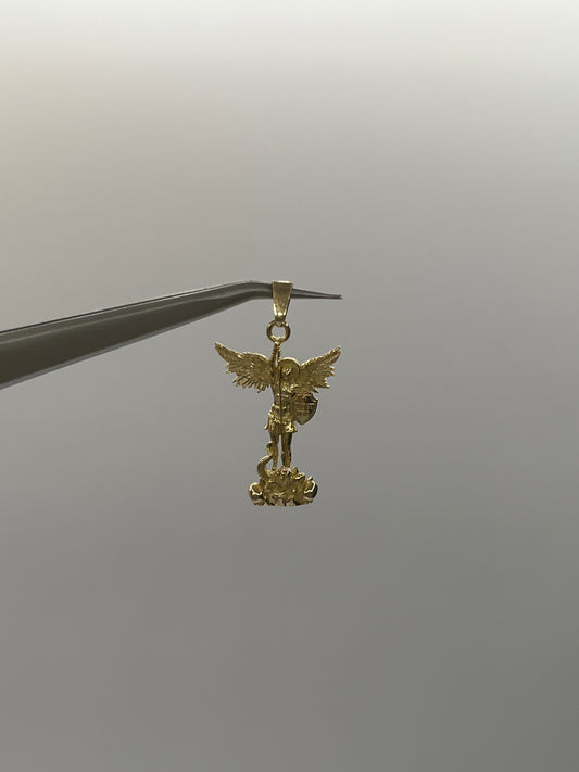 Dije Arcangel San Miguel Oro amarillo 18k 2,04 Gr / 18 mm / 2,5 Cm