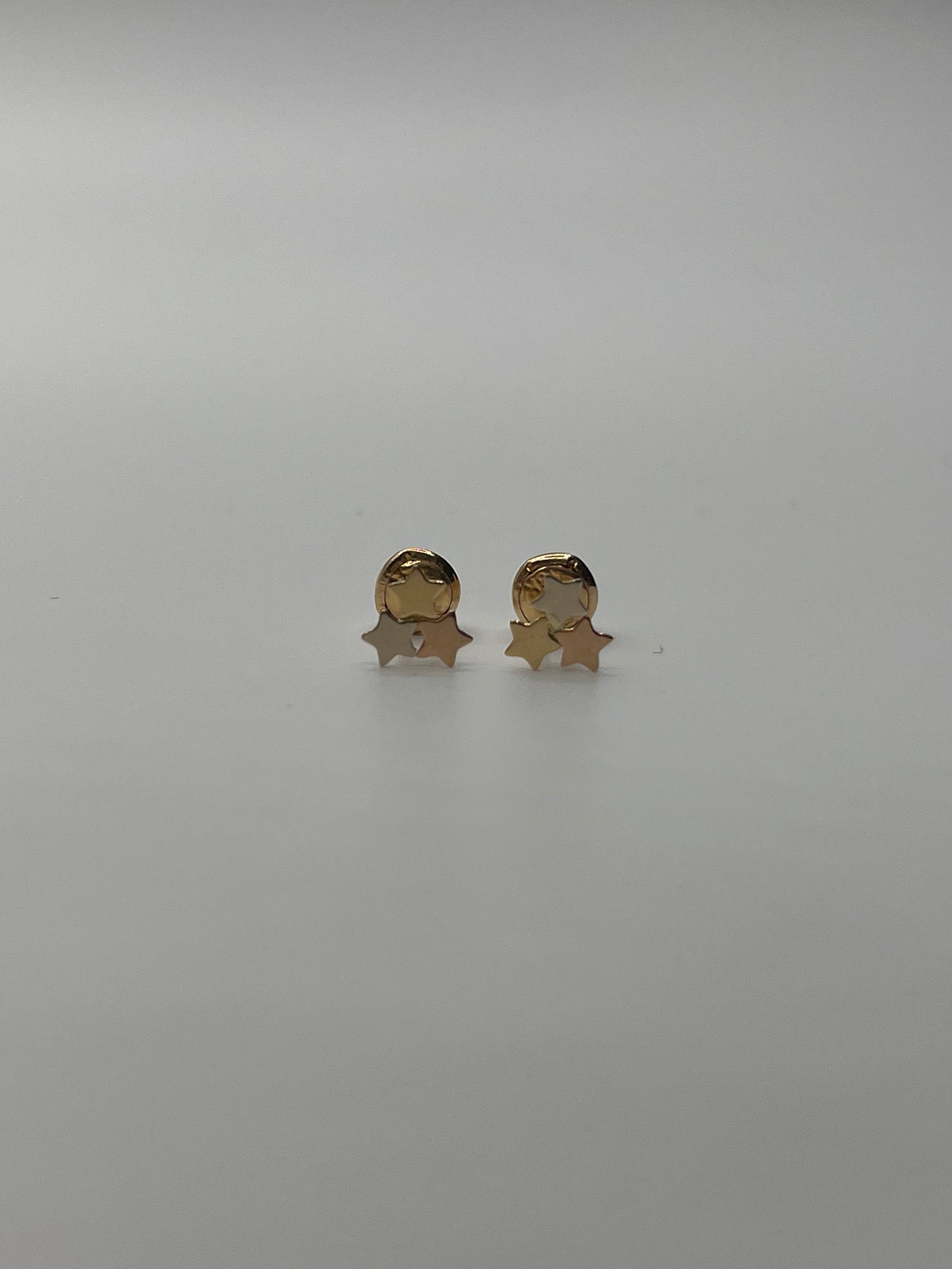 Topos Estrellas Tres oros 18k 0,56 Gr / 6,5 mm
