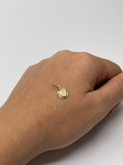 Dije Letra G Oro amarillo 18k 0,45 Gr / 7,5 mm / 0,9 Cm