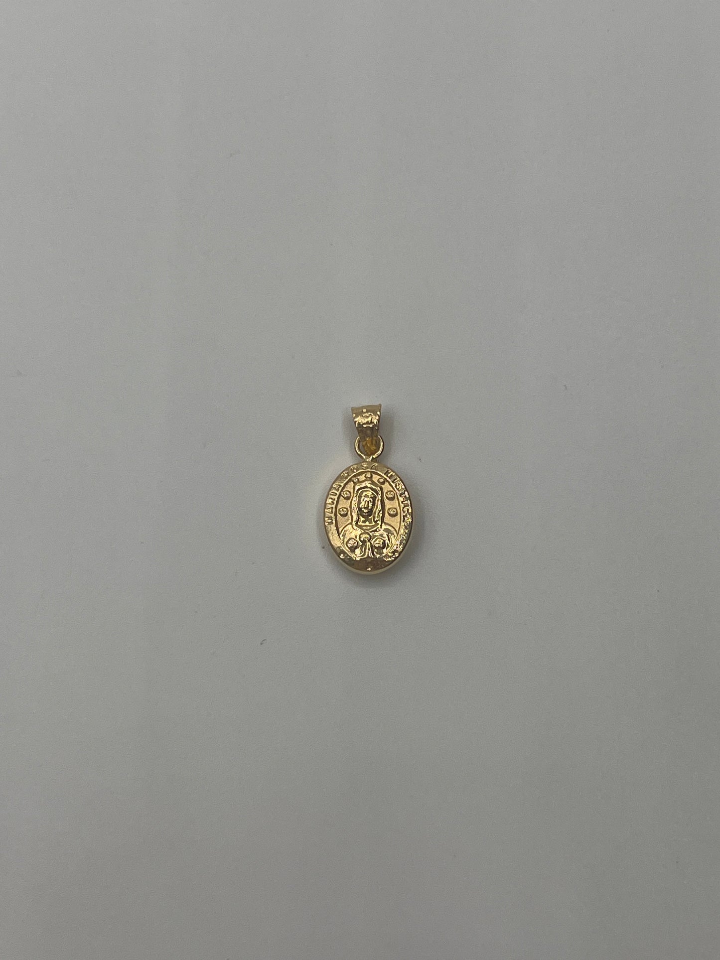 Dije Maria Rosa Mistica Oro amarillo 18k 0,51 Gr / 8,32 mm / 1 Cm
