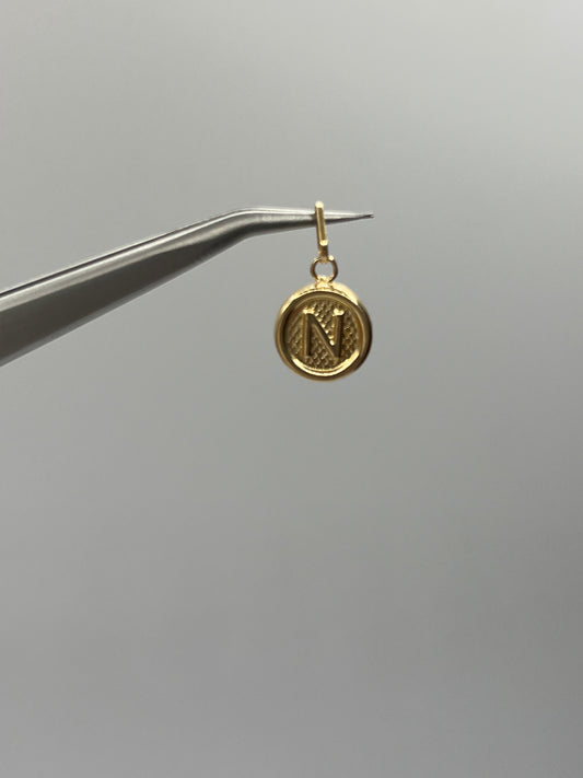 Dije Letra N Oro amarillo 18k 0,42 Gr / 10 mm / 1 Cm