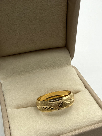 Anillo Rayado Estrella Oro amarillo 18k / Talla 11 / 2,39 Gr / 6,30 mm