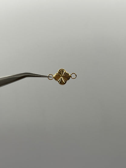 Herraje trebol Oro amarillo 18k 0,36 Gr / 0,8 Cm